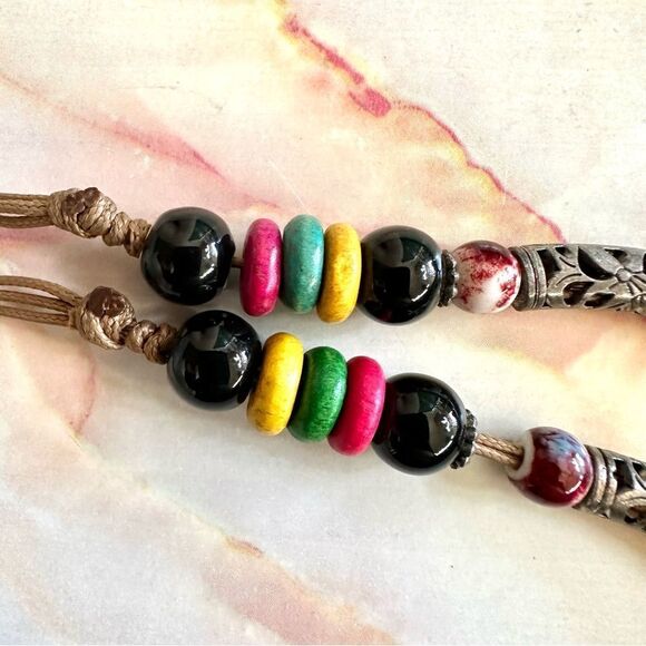 Colorful beaded necklace - Picture 4 of 13